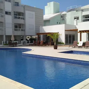  Apartamento Frente A Piscina A Uma Quadra Da